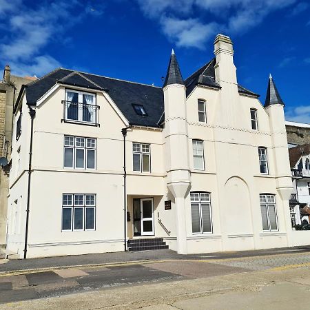 Seas The Day Beachfront Apartment Ramsgate - Sleeps 4 Exterior photo